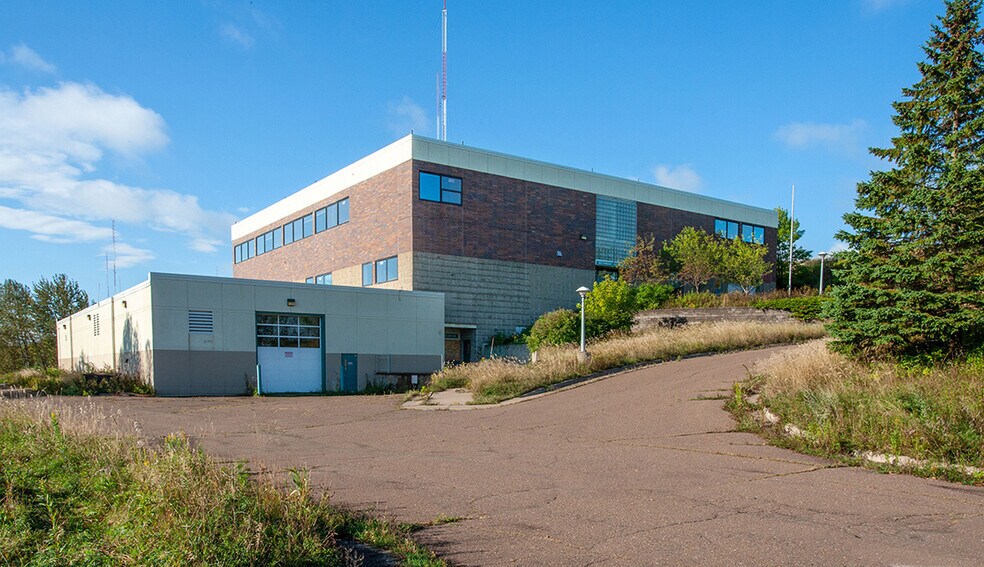 More Photos Of 802 E Central Entrance, Duluth Schools For Lease