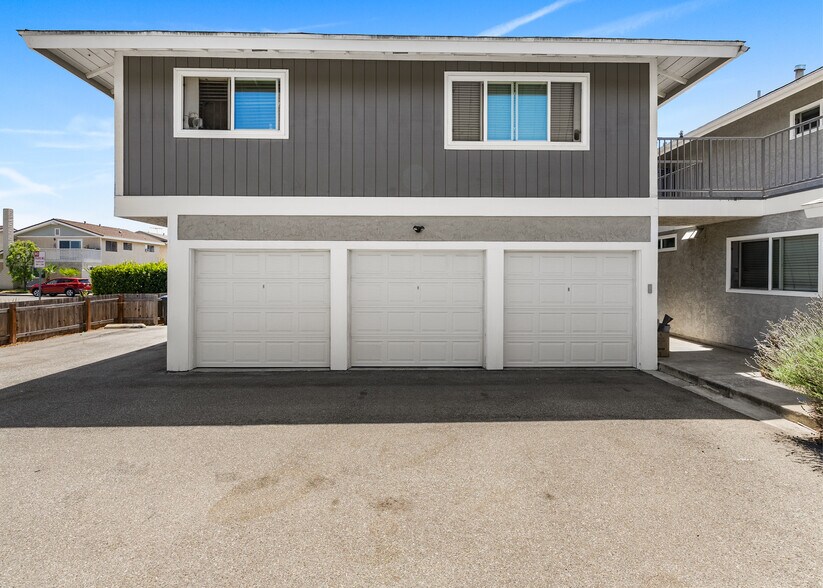More Photos Of 3025 Jeffrey Dr, Costa Mesa Apartments For Sale