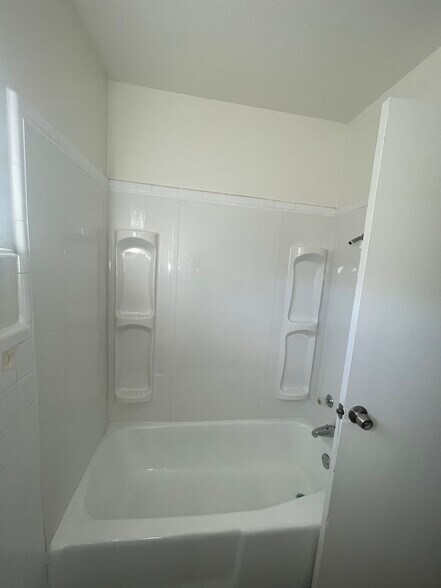 More Photos Of 1303 65th Dr, Lubbock Apartments For Sale