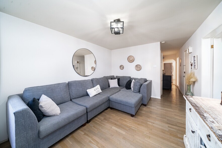 More Photos Of 103-105 Devon St, Kearny Apartments For Sale