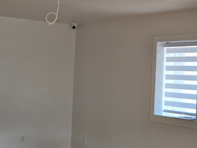 More Photos Of 15 S Indiana St, Greencastle Storefront Retail Office For Sale