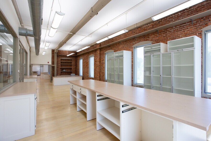 More Photos Of 125 Pecks Rd, Pittsfield Warehouse For Sale