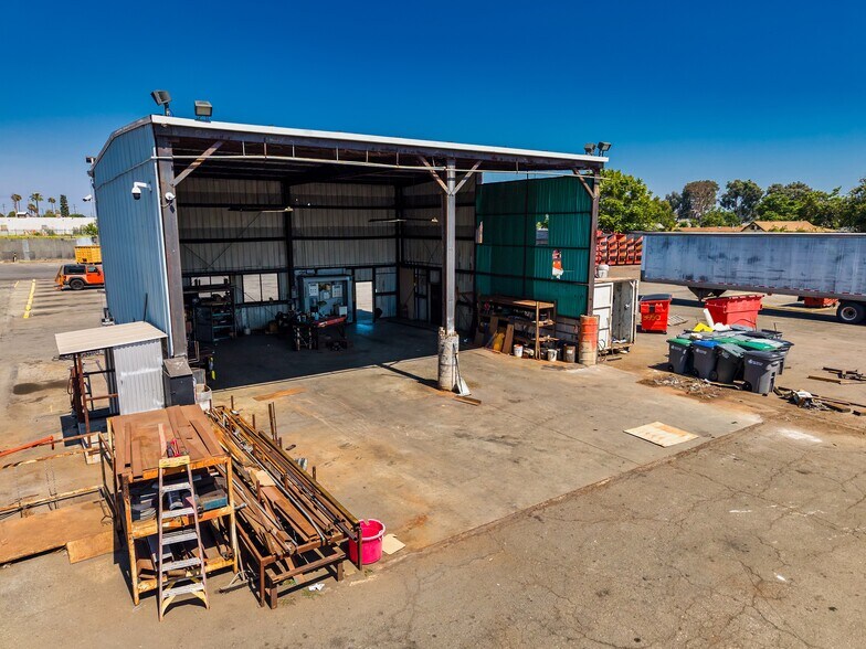 More Photos Of 850 E 111th Pl, Los Angeles Land For Lease