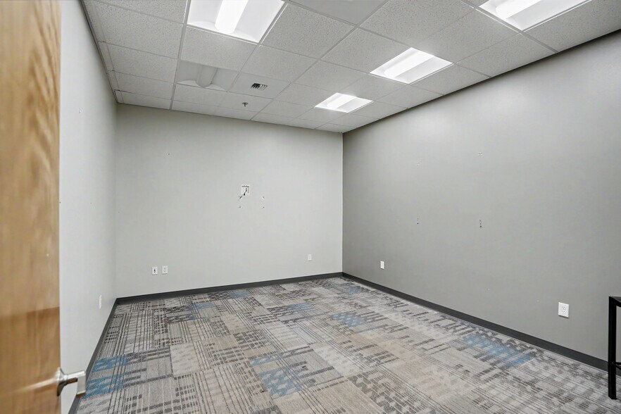 More Photos Of 2729 Pacific Blvd SW, Albany Warehouse For Lease