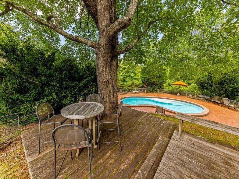 More Photos Of 703 Crestview Dr, Leicester Land For Sale