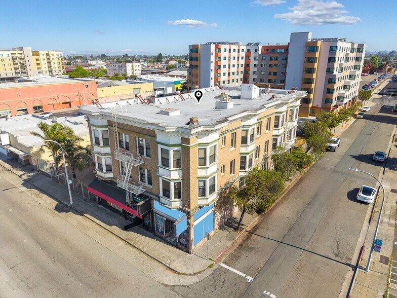 More Photos Of 315 25th St, Richmond Apartments For Sale