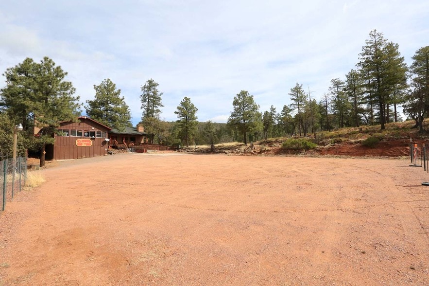 More Photos Of 7783 W Ralls Dr, Strawberry Restaurant For Sale