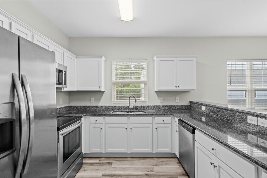 More Photos Of 340 Kiskadee Loop, Conway Multifamily For Sale