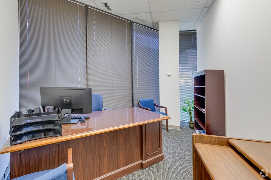 More Photos Of 6846 S Canton Ave, Tulsa Unknown For Lease