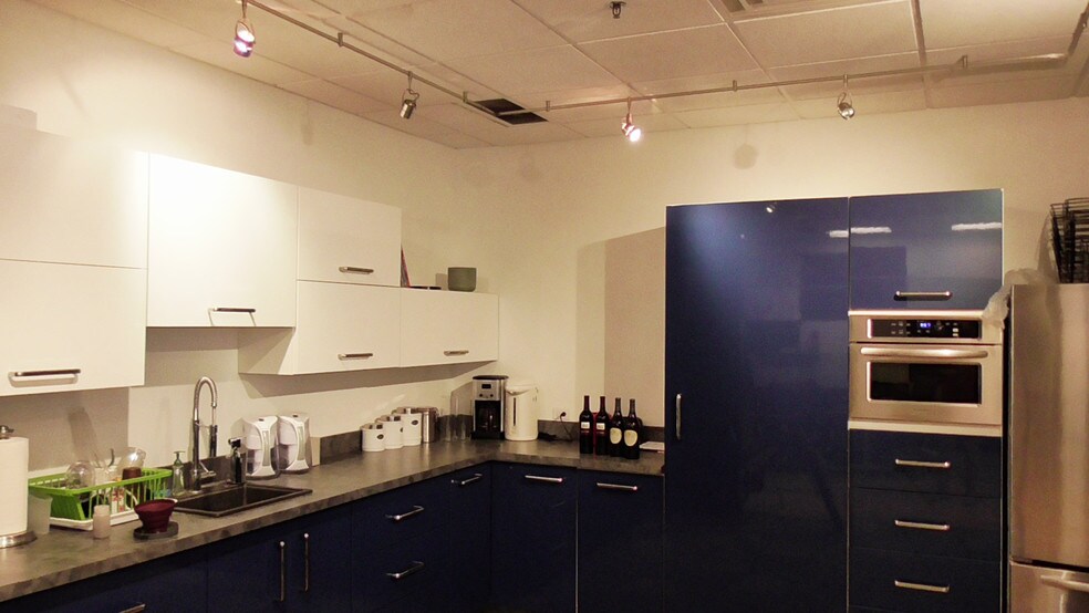 More Photos Of 850 S Wabash Ave, Chicago Office For Lease