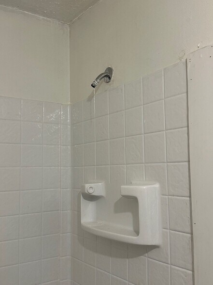 More Photos Of 10 SW 1st St, Christiansburg Apartments For Sale