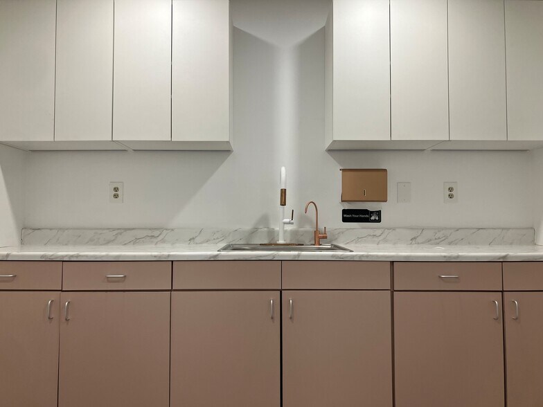 More Photos Of 30 Turnpike Rd, Southborough Medical For Sale