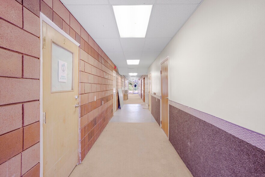 More Photos Of 140 Central St, Colorado City Office For Sale
