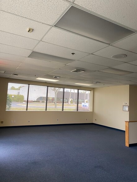 More Photos Of 100 Colin Dr, Holbrook Distribution For Lease