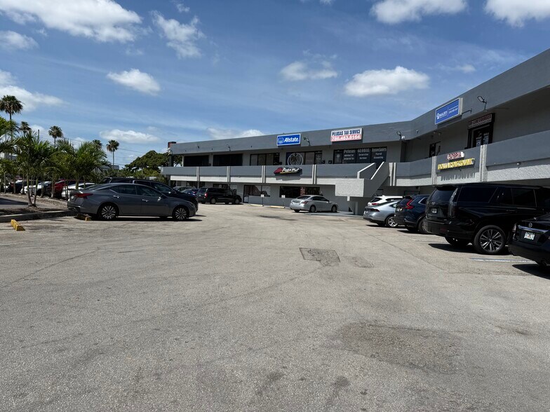 More Photos Of 1665 W 68th St, Hialeah Unknown For Lease