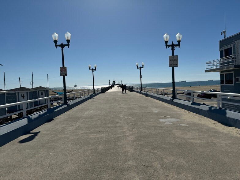 More Photos Of 147 Main St, Seal Beach Unknown For Lease