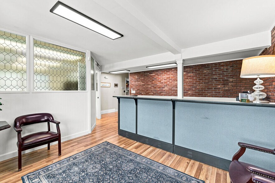 More Photos Of 17 Orchard St, New Bedford Office For Sale