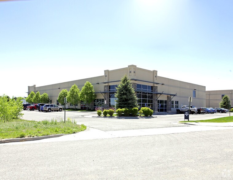 Primary Photo Of 7790 S Wheeling Ct, Englewood Warehouse For Lease