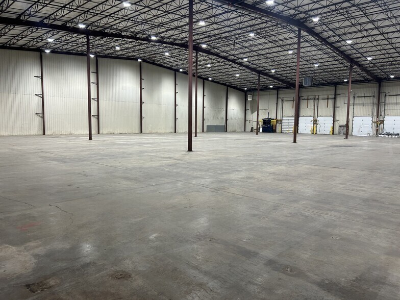 More Photos Of 1536 E Fairchild St, Danville Distribution For Lease
