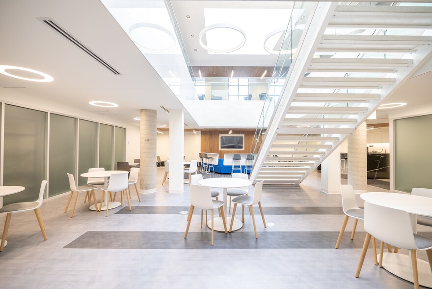 More Photos Of 275 Boul Armand-Frappier, Laval Office For Sale