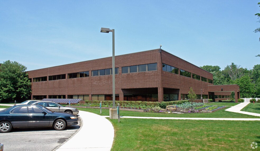 More Photos Of 200 Domain Dr, Stratham Manufacturing For Lease