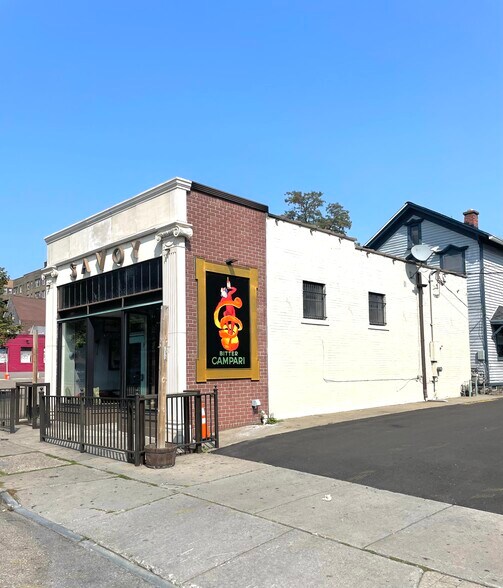 More Photos Of 149 Elmwood Ave, Buffalo Freestanding For Sale