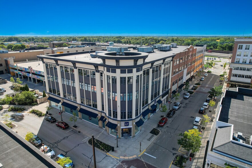 More Photos Of 5900 N Port Washington Rd, Glendale Unknown For Lease