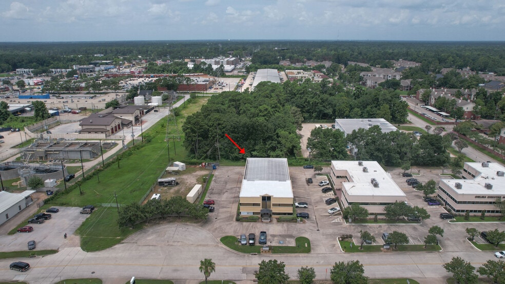 More Photos Of 25349-25351 Borough Park Dr, Spring Light Manufacturing For Sale
