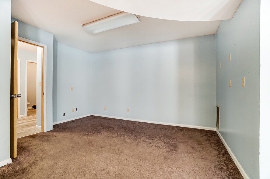More Photos Of 6750 Brandt Pike, Huber Heights Medical For Sale