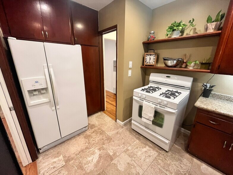 More Photos Of 2297 Glendale Blvd, Los Angeles Multifamily For Sale