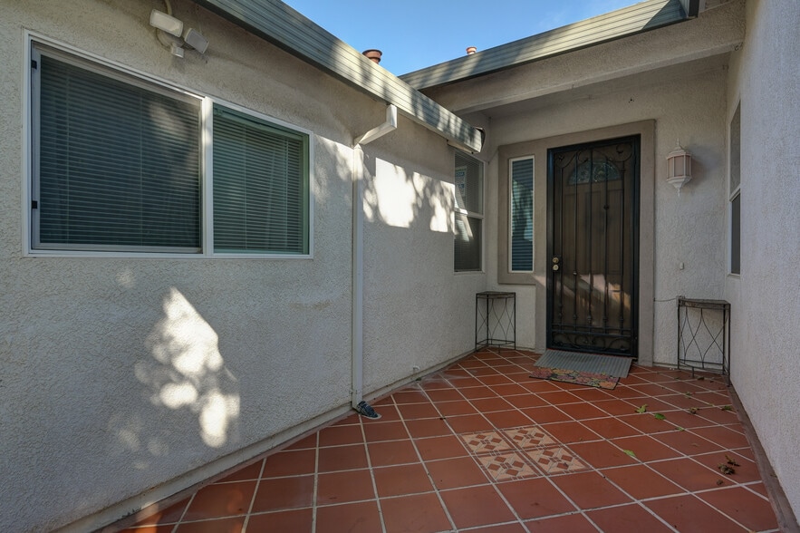 More Photos Of 9473 Heathman Way, Elk Grove Assisted Living For Sale