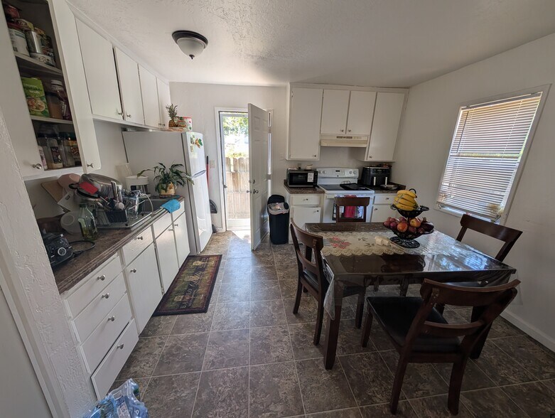 More Photos Of 10109-10133 Old Redwood Hwy, Windsor Apartments For Sale