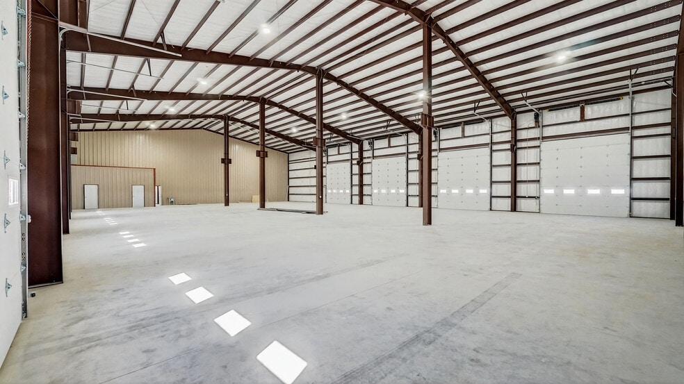 More Photos Of 16511 W Basin St, Odessa Industrial For Lease