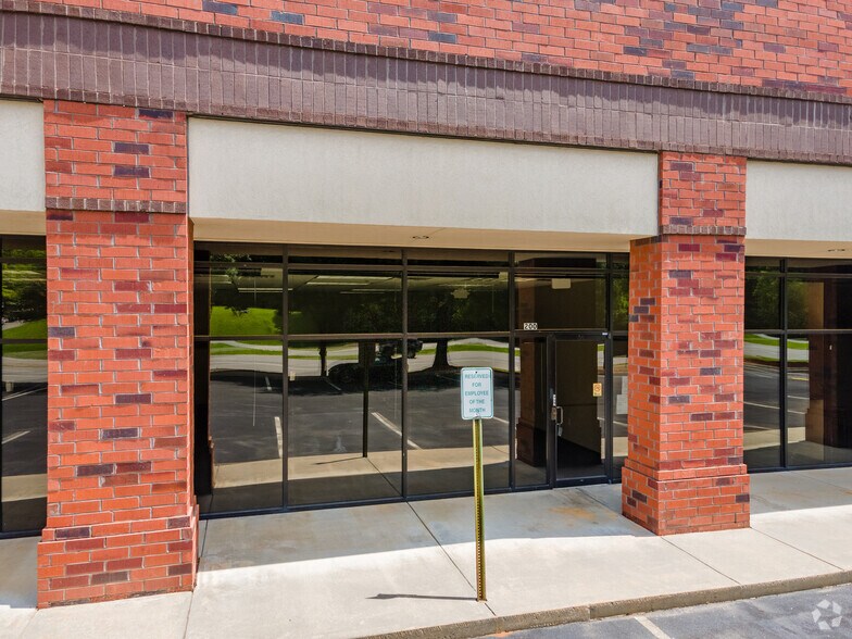 More Photos Of 5100 Peachtree Industrial Blvd, Peachtree Corners Distribution For Lease