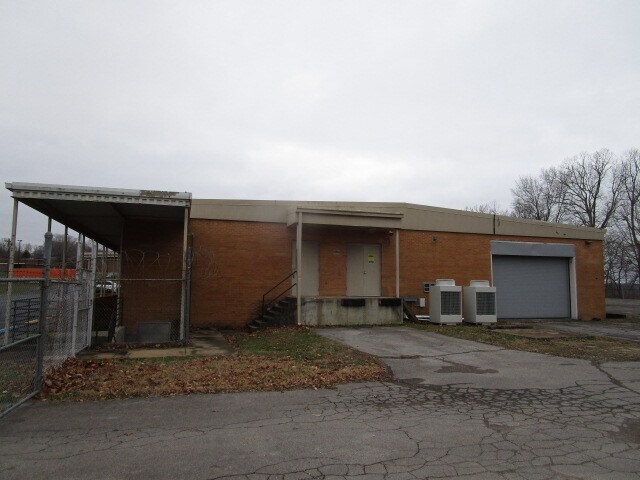 More Photos Of 150 Universal Dr, Centerville Specialty For Sale