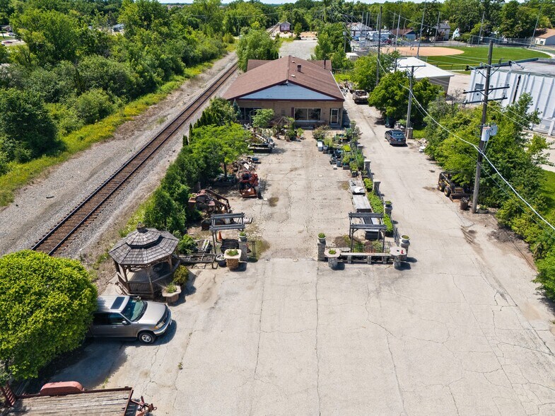 More Photos Of 101 E Main St, Lake Zurich Garden Center For Sale