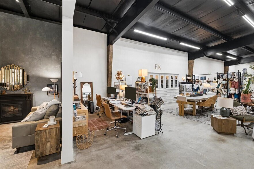 More Photos Of 20 2nd Ave E, Kalispell Office For Sale