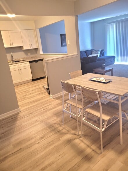 More Photos Of 1322 E 9th St, Lockport Apartments For Sale