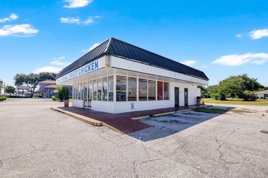 More Photos Of 9710 E Colonial Dr, Orlando Fast Food For Sale