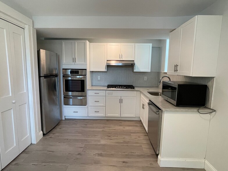 More Photos Of 233 Lafayette St, Salem Apartments For Sale