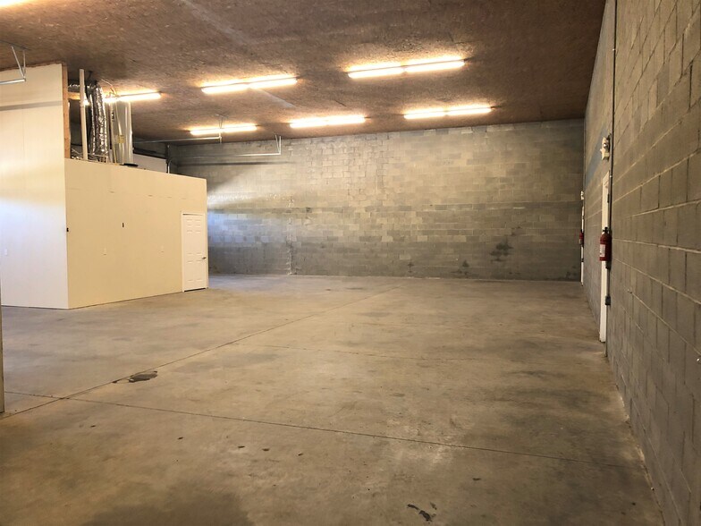 More Photos Of 146-B Litton Dr, Lexington Light Distribution For Lease