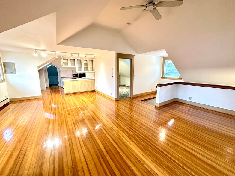 More Photos Of 1442 Pearl St, Eugene Office For Lease