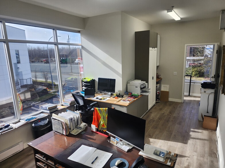 More Photos Of 7252 River Pl, Mission Warehouse For Sale