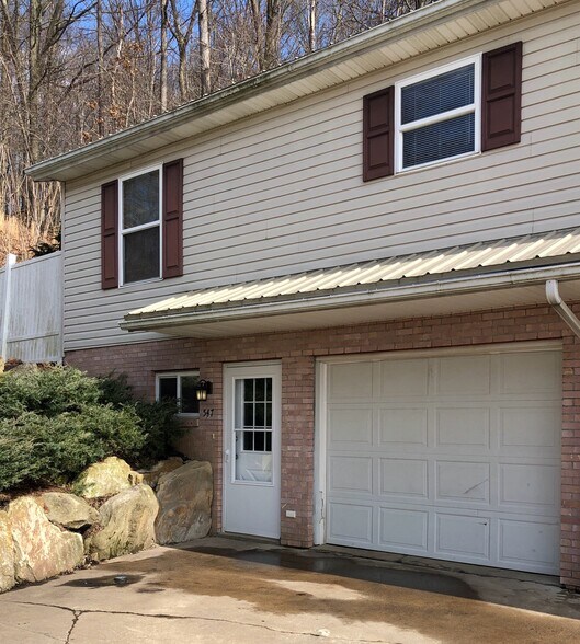 More Photos Of 547 Ridge Ave NE, New Philadelphia Apartments For Sale