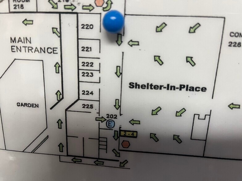 More Photos Of 3200 Kanawha Tpke, South Charleston Office For Lease