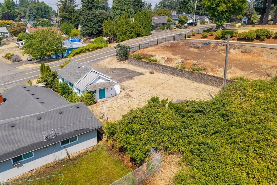 More Photos Of 3912 Commercial St SE, Salem Land For Sale