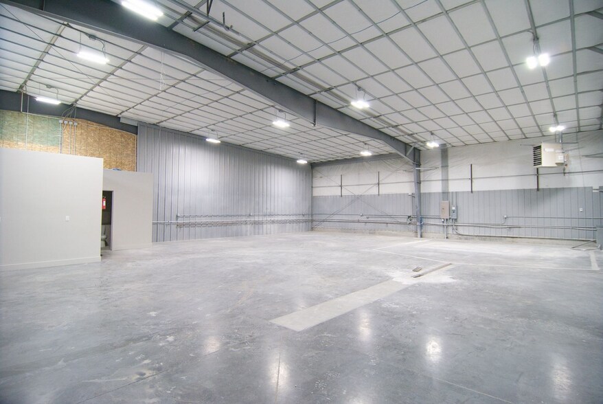 More Photos Of 2691-2692 S Yellowstone Highway 191, Rexburg Warehouse For Lease