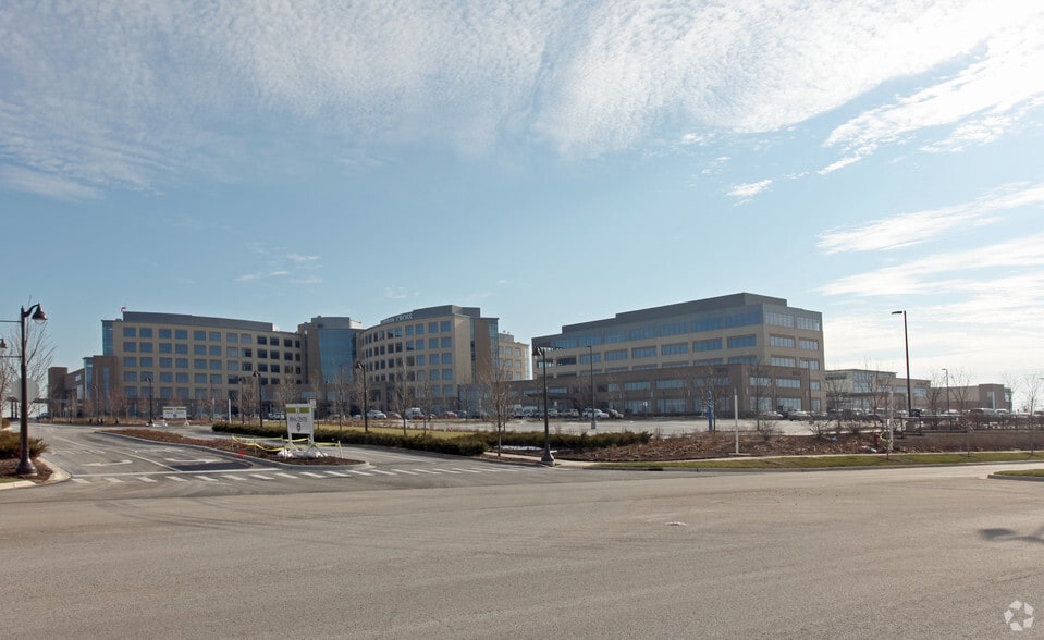 More Photos Of 1890 Silver Cross Blvd, New Lenox Office For Sale