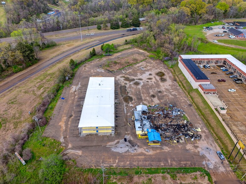 More Photos Of 3955 Clay St, Vicksburg Hotel For Sale