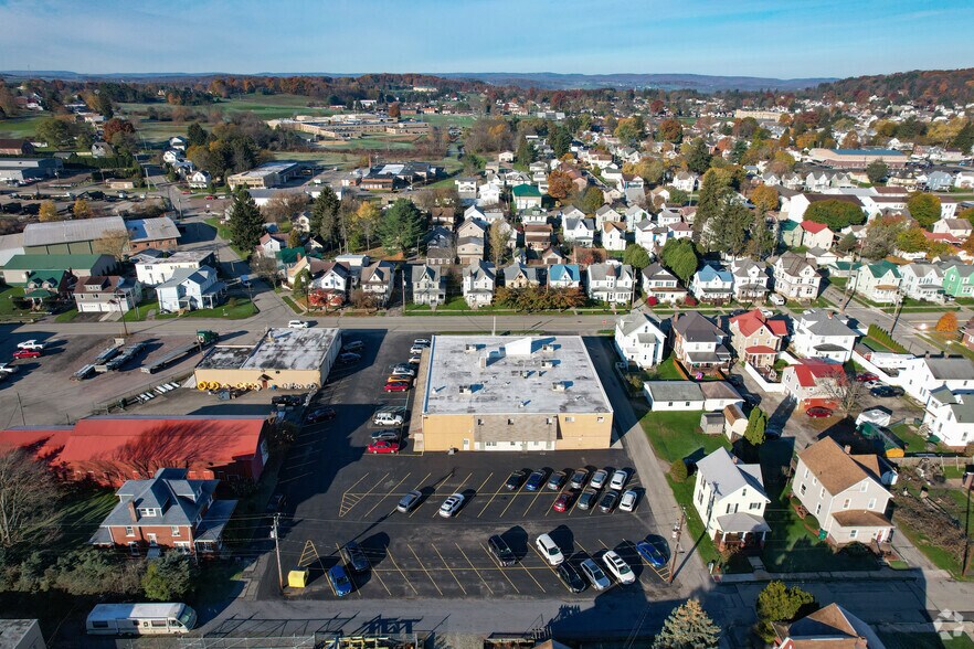 More Photos Of 651 S Center Ave, Somerset Medical For Sale